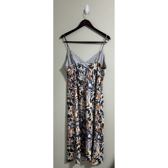 NWT  Abercrombie & Fitch V Neck Midi Dress Size Large - Picture 8 of 11